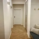 Exclusive Apartment In Praga